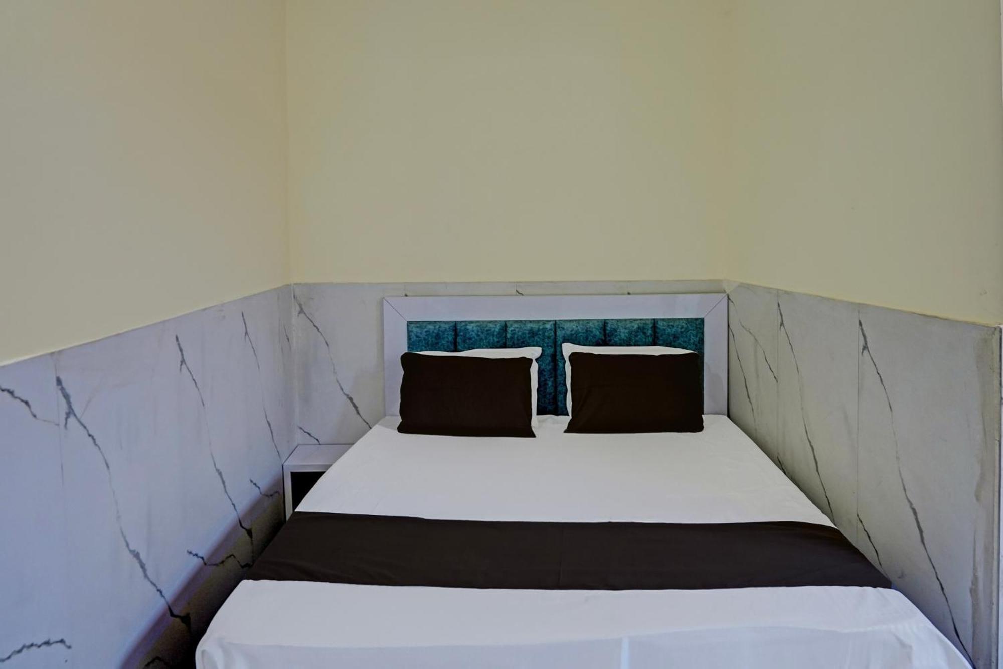 Hotel O Abhinav Hotel โนอิดา ภายนอก รูปภาพ